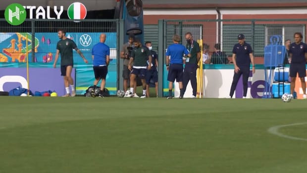 Italy train ahead of Wales clash